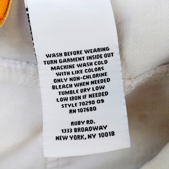 Ruby Rd. White Denim Cropped Jeans (16W) - Picture 5 of 10